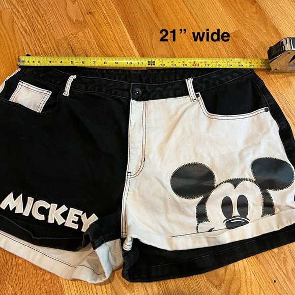 Disney Mickey Mouse Color Block White Black Shorts Plus Size 20 by Her Universe - Picture 6 of 10